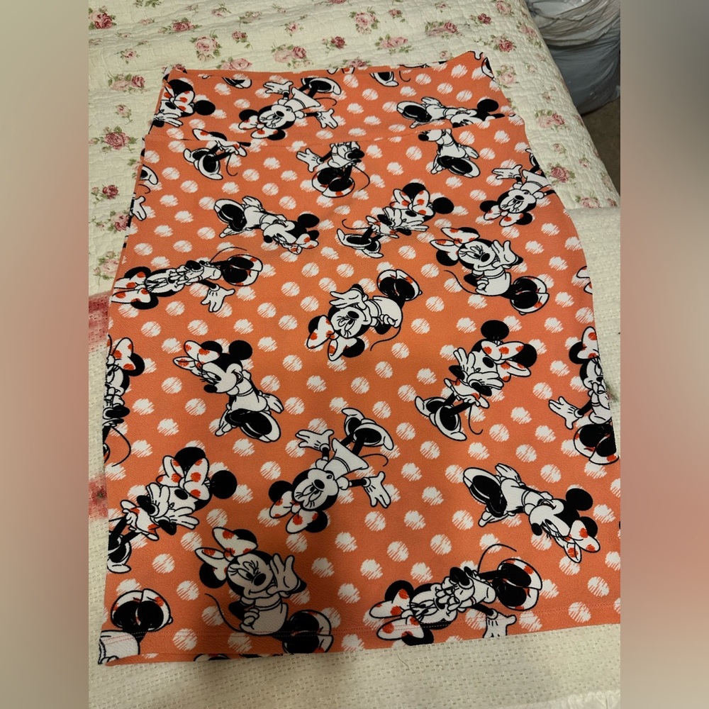 LuLaRoe Cassie Skirt M Minnie Mouse
